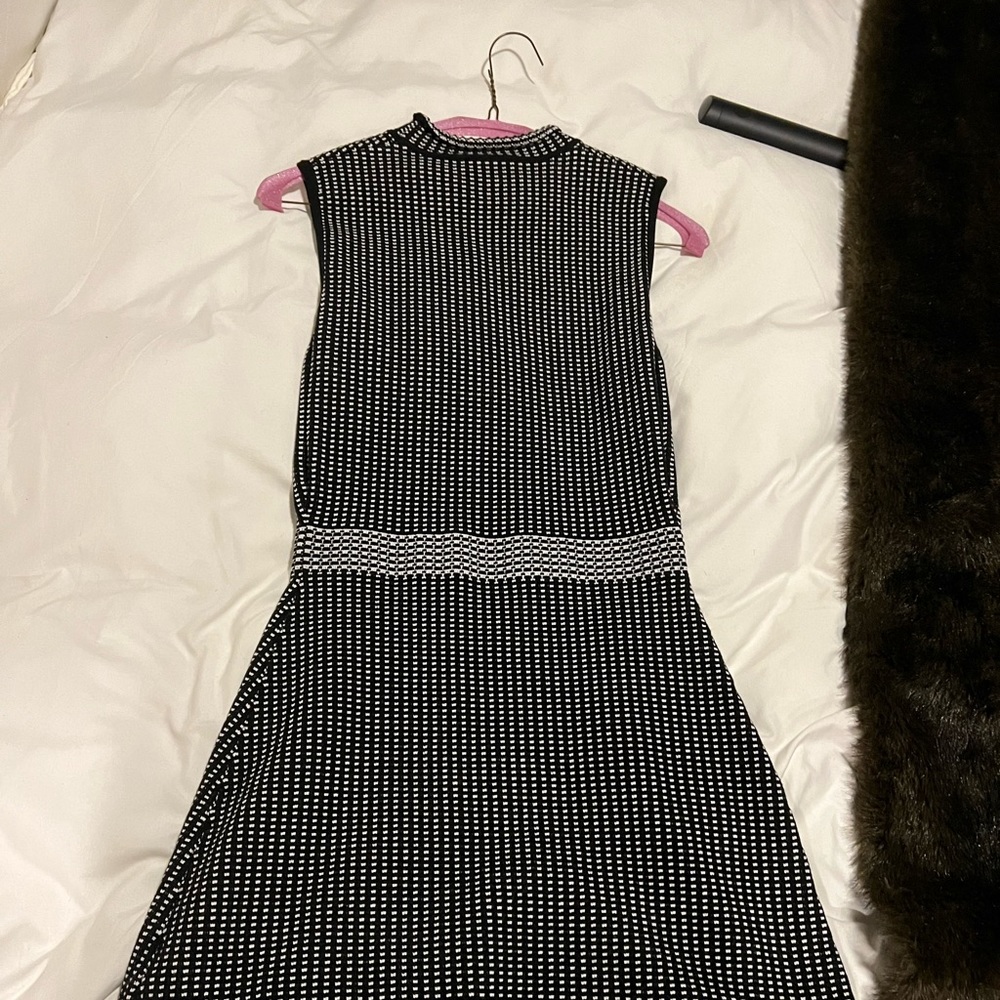 Theory A line, stylish, high quality knit